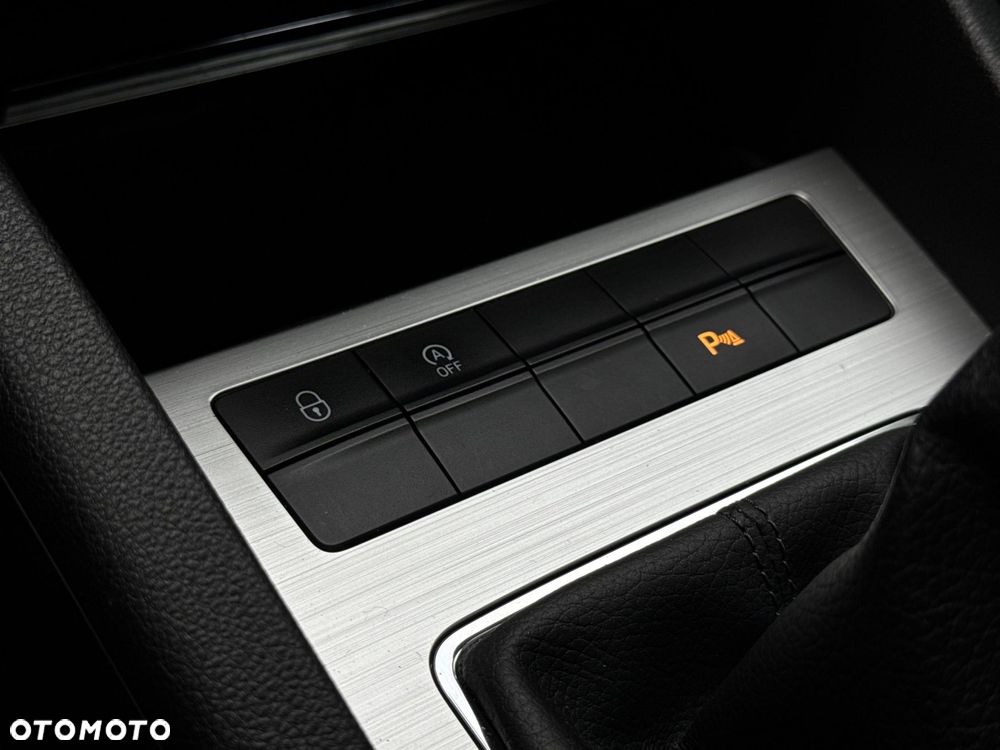 Skoda Octavia 1.6 TDI SCR Ambition - 17