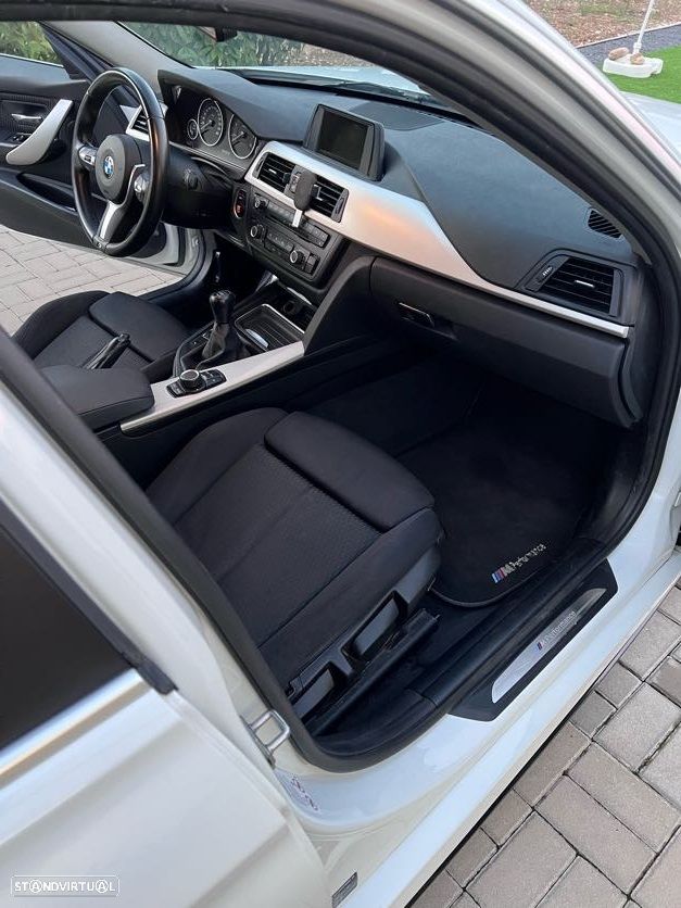 BMW 318 d Pack M - 15
