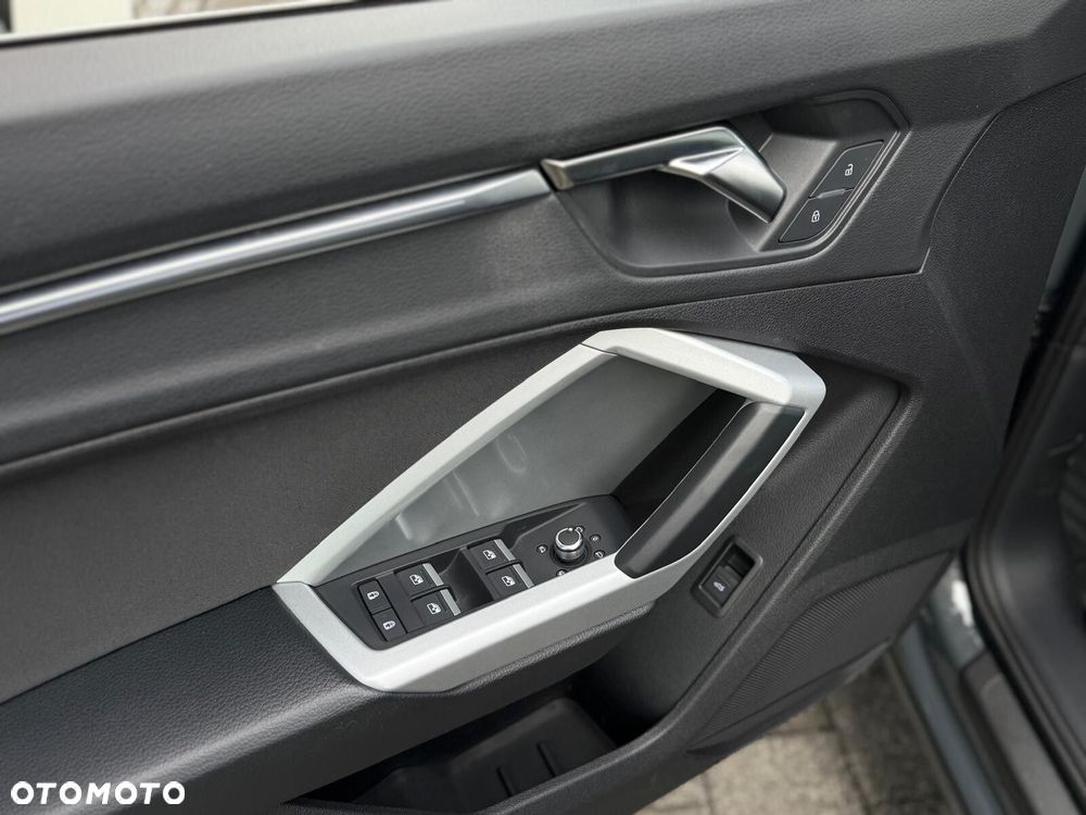 Audi Q3 Sportback - 17