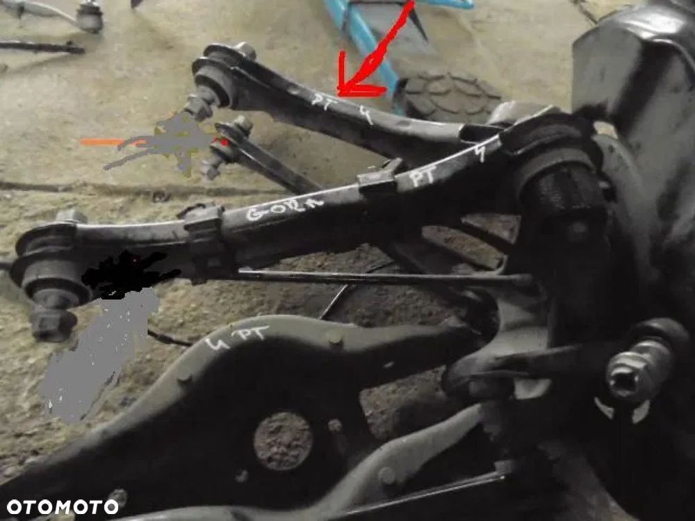 BMW 4 F32 WAHACZ PRAWY TYŁ - 1