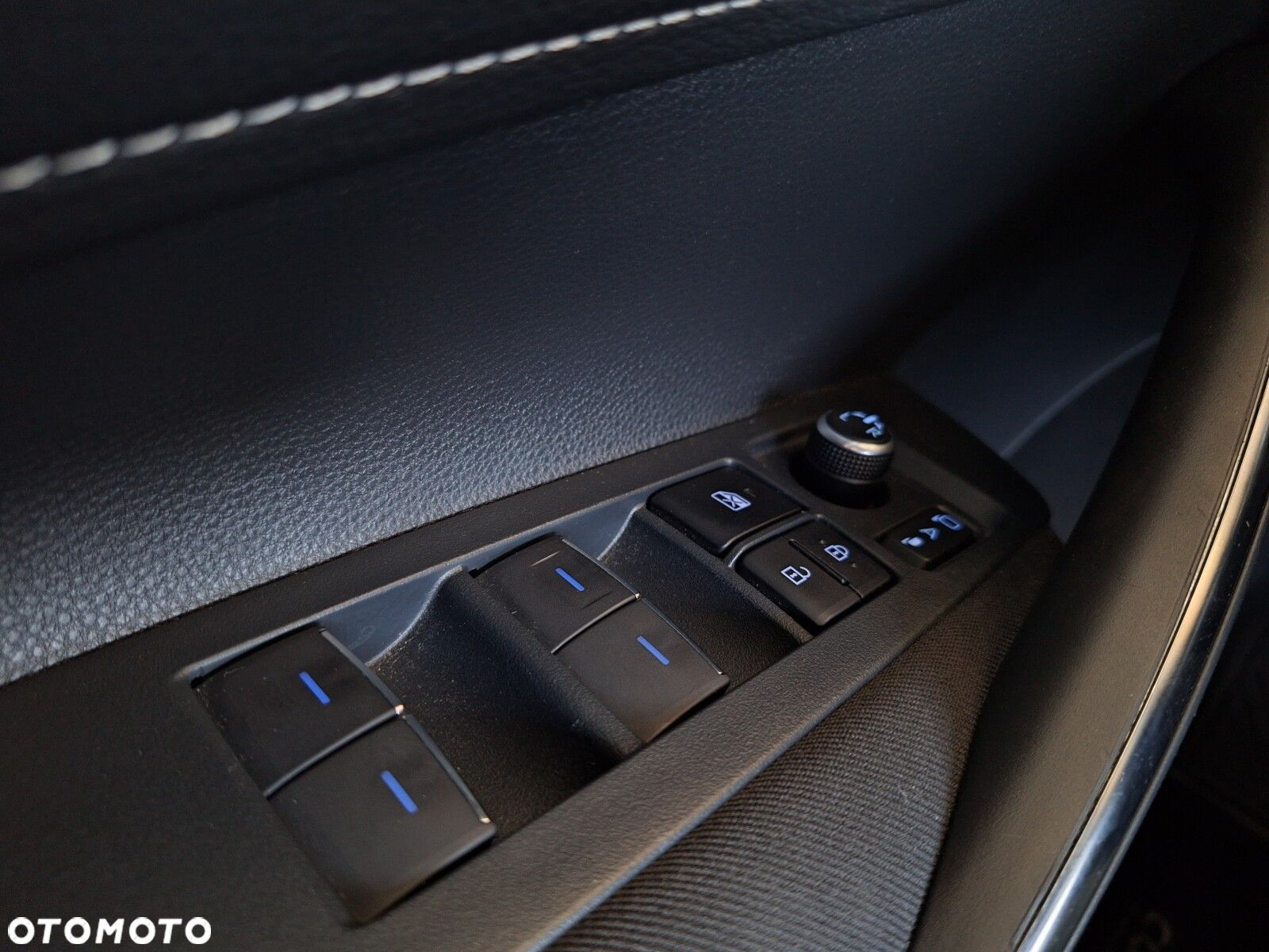 Toyota Corolla 2.0 Hybrid Comfort - 40