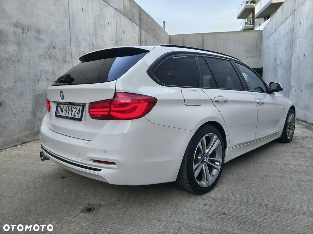 BMW Seria 3 320d Sport Line - 8