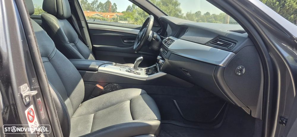 BMW 535 d xDrive Pack M Auto - 23