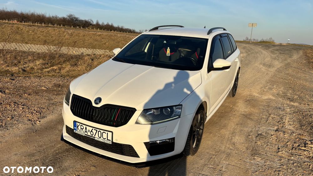 Skoda Octavia 2.0 TDI RS DSG - 2