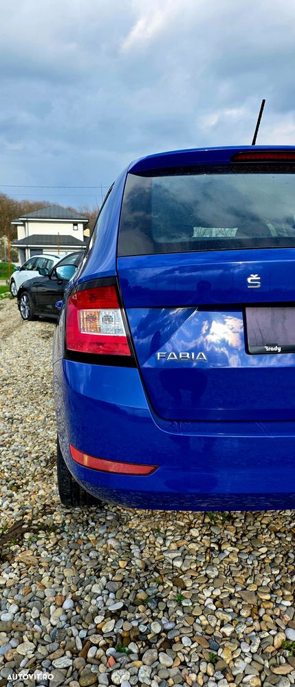 Skoda Fabia 1.0 TSI Ambition - 8