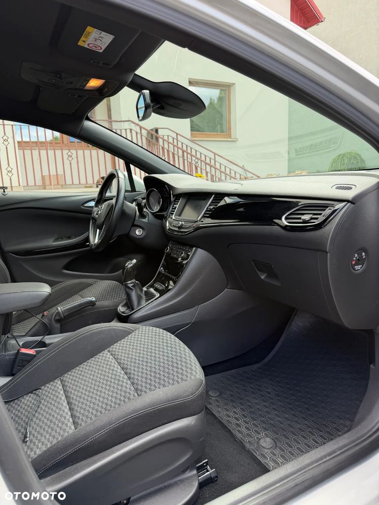 Opel Astra 1.6 CDTI Dynamic - 10