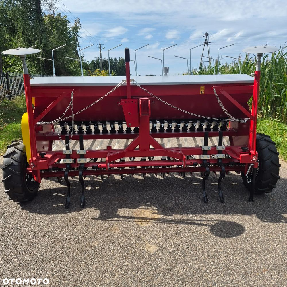 Meprozet Siewnik zbożowy 2-talerzowy S117T MEPROZET 3,0m; Siewnik zbożowy stopkowy-redlicowy S107/2 MEPROZET 2,5m; Siewnik zbożowy stopkowy-redlicowy S107 MEPROZET 3,0m - 23