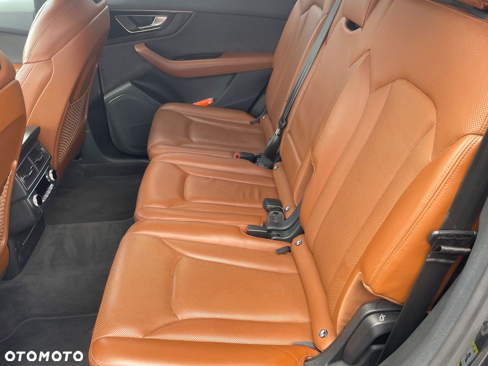 Audi Q7 - 9