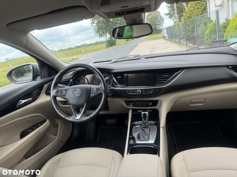 Opel Insignia - 15