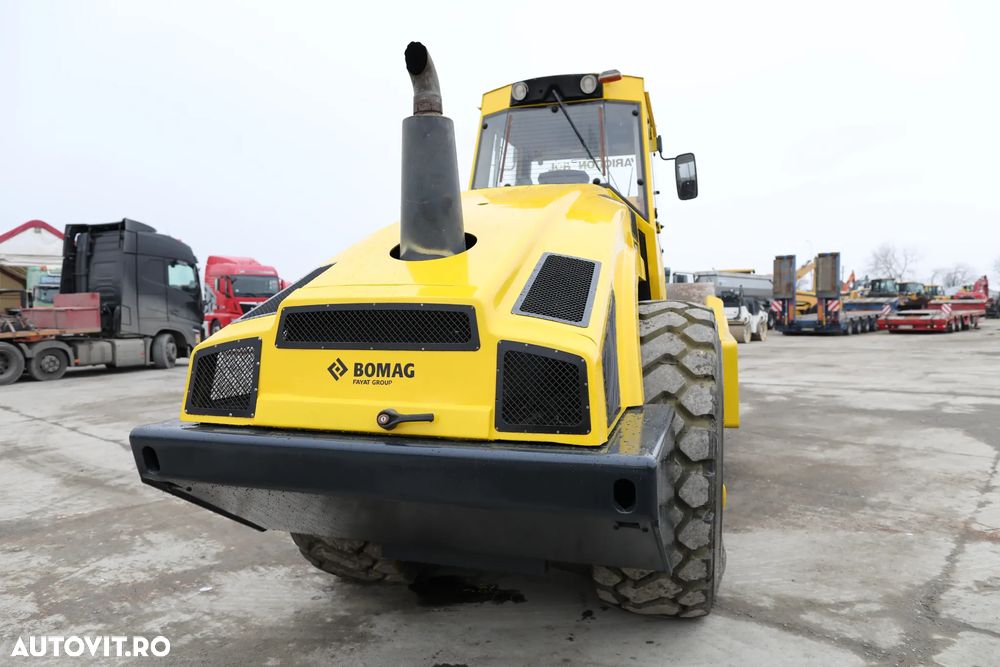 Bomag BW 226 DI-4 - 4