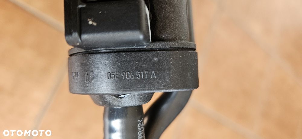 Przewód zawór paliwa Audi Vw Seat Skoda 1.5 TSI . 05E906052  04E133277A - 7