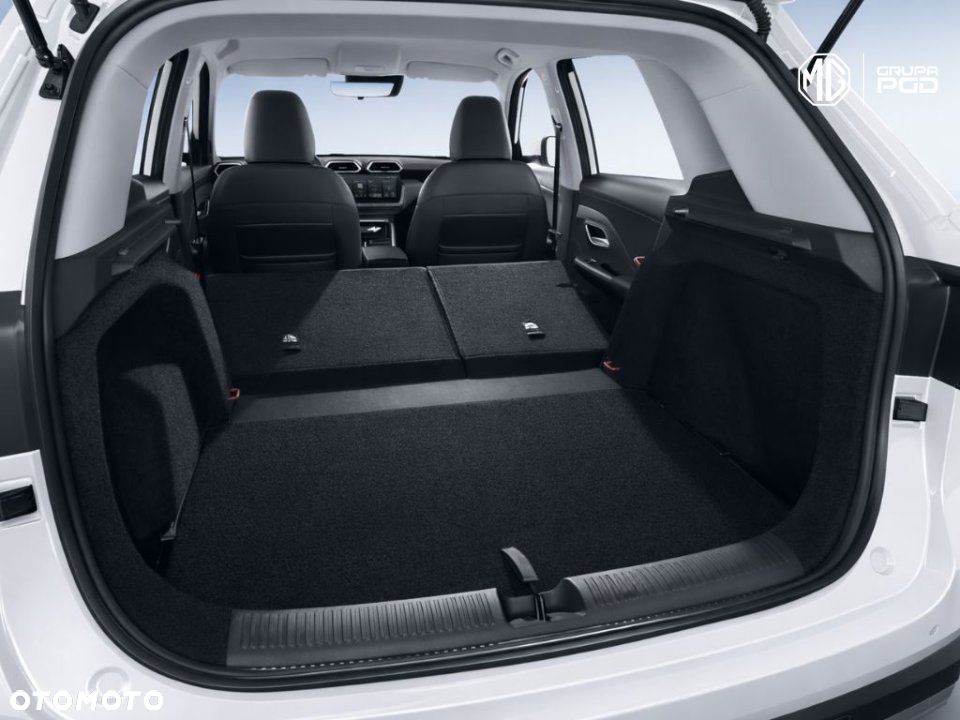 MG ZS Hybrid+ - 10