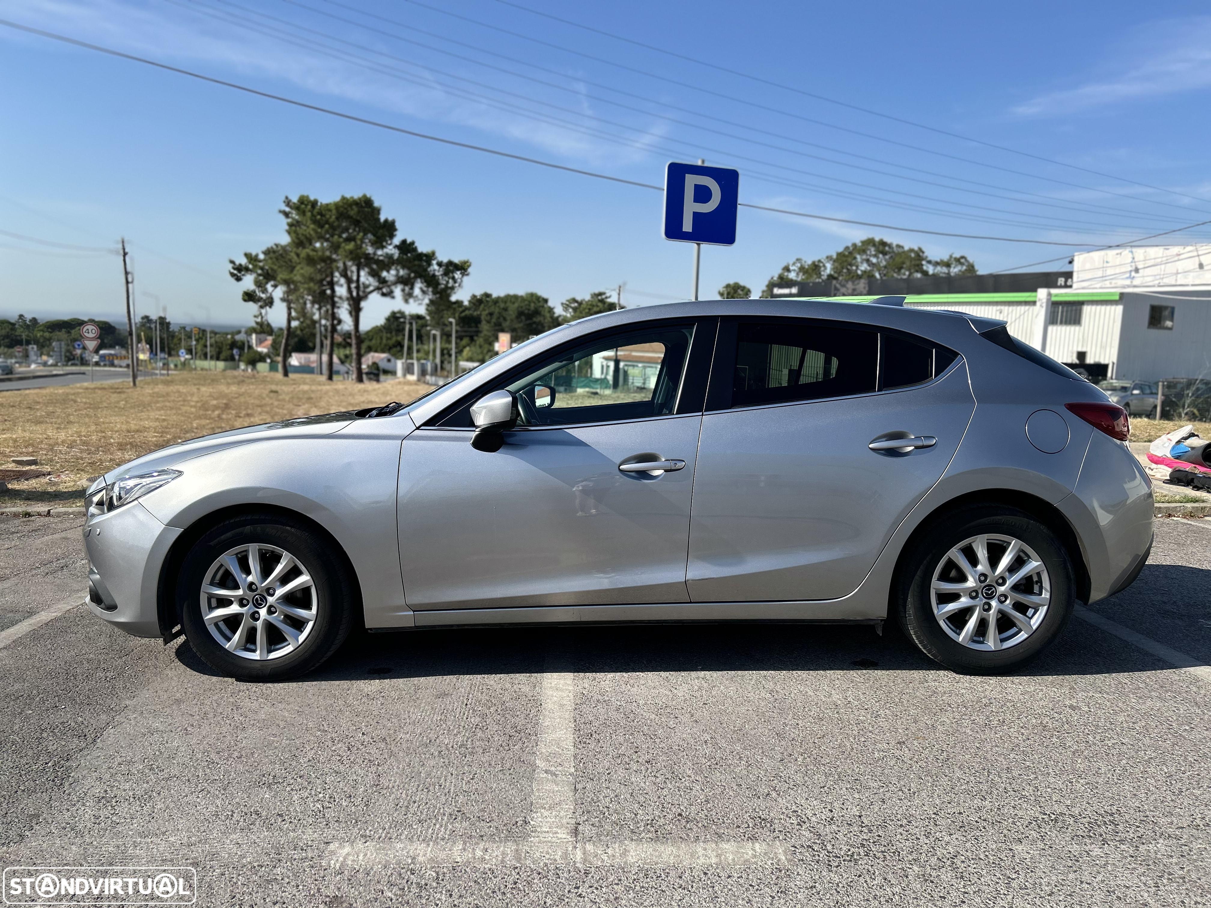 Mazda 3 1.5 Sky-G Evolve HS Navi - 24