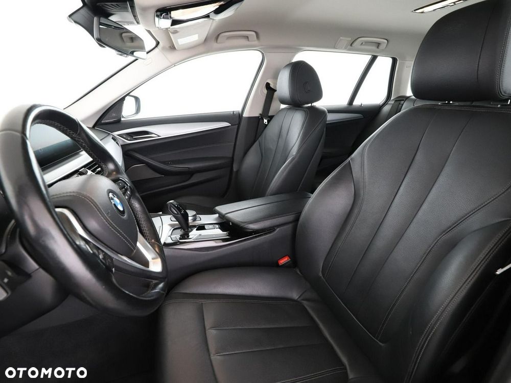 BMW Seria 5 520d mHEV - 14