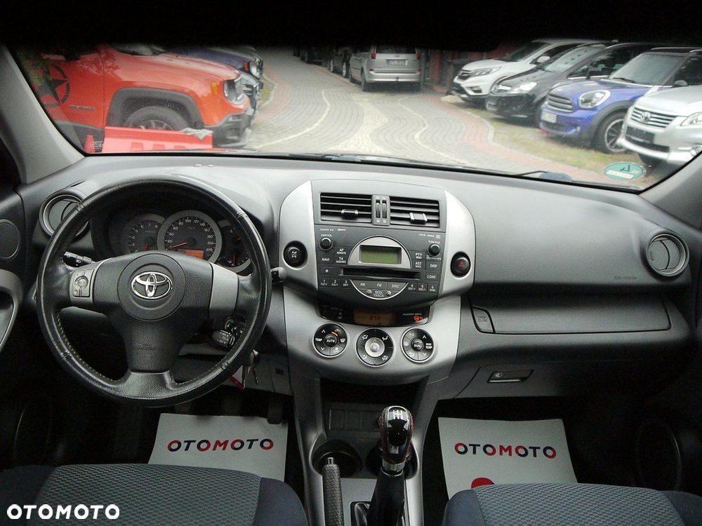 Toyota RAV4 2.0 VVT-i Luna - 17