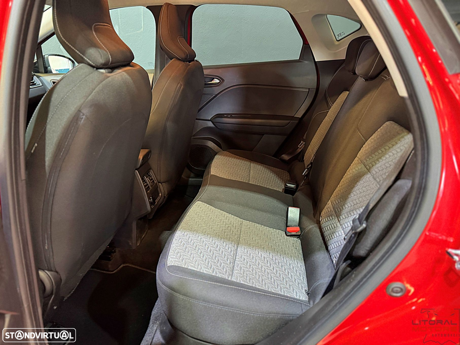 Renault Captur 1.0 TCe Exclusive - 16
