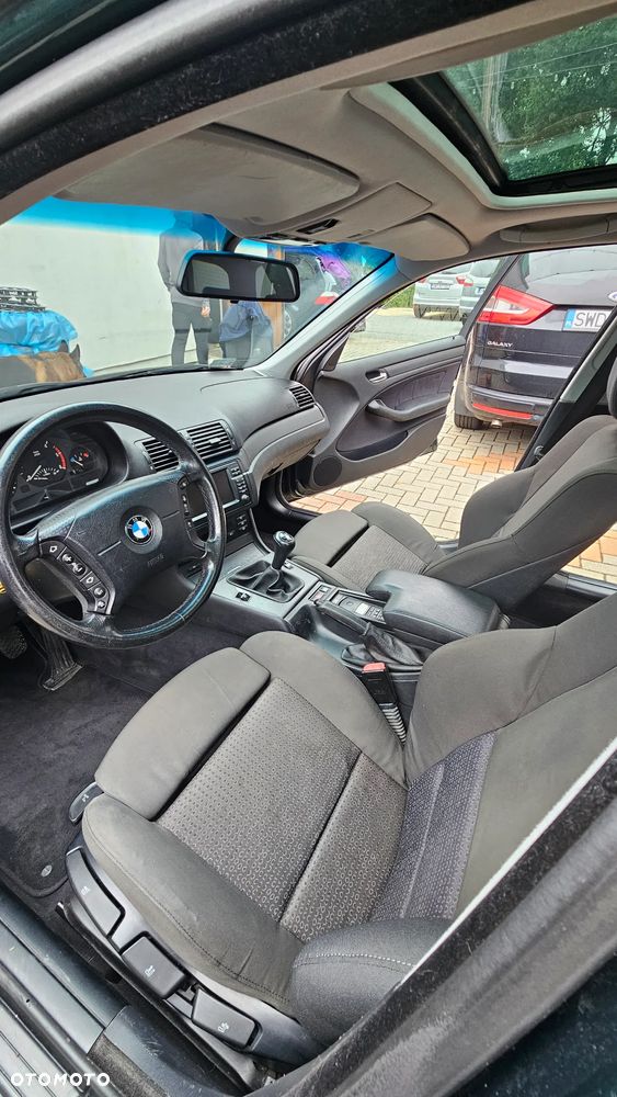 BMW Seria 3 320d DPF Touring Edition Fleet - 14