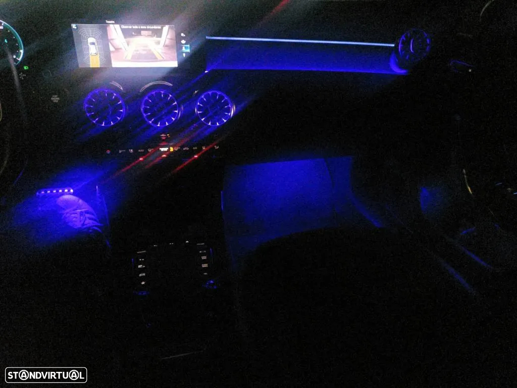 Mercedes-Benz A 250 e AMG Line - 4