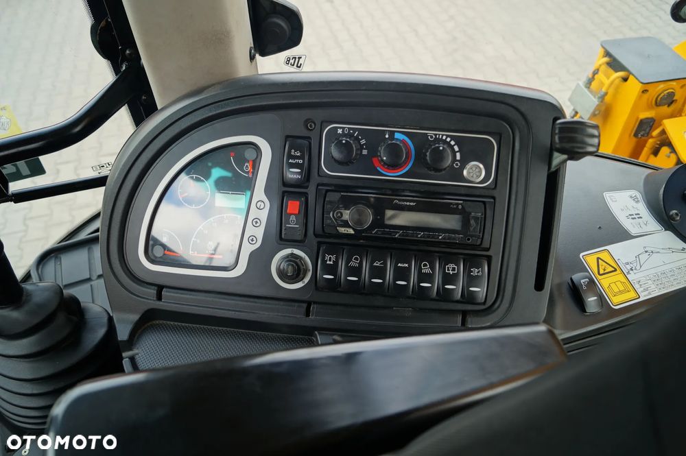 JCB 4CX - 39