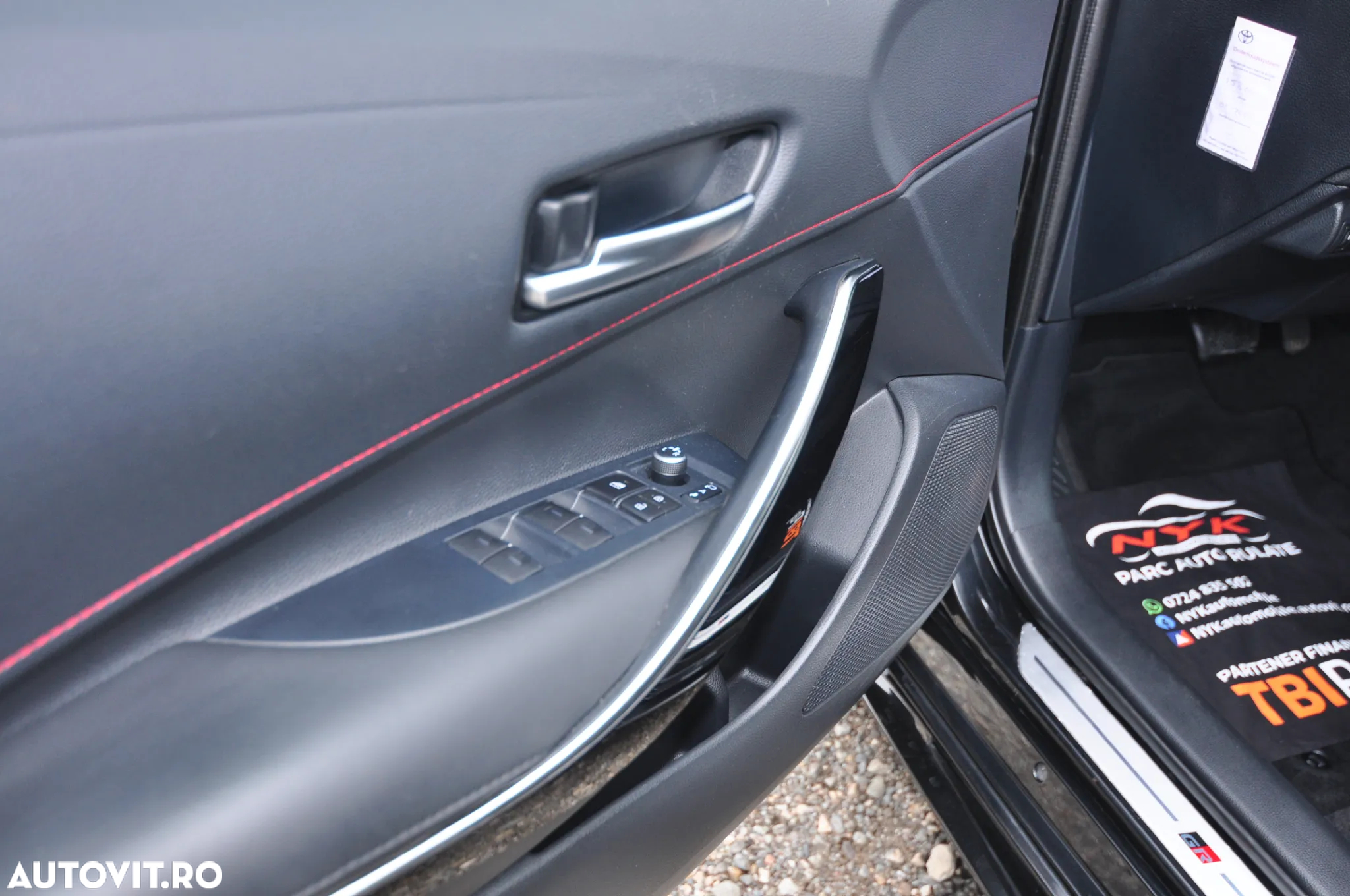 Toyota Corolla 2.0 Hybrid GR Sport - 17