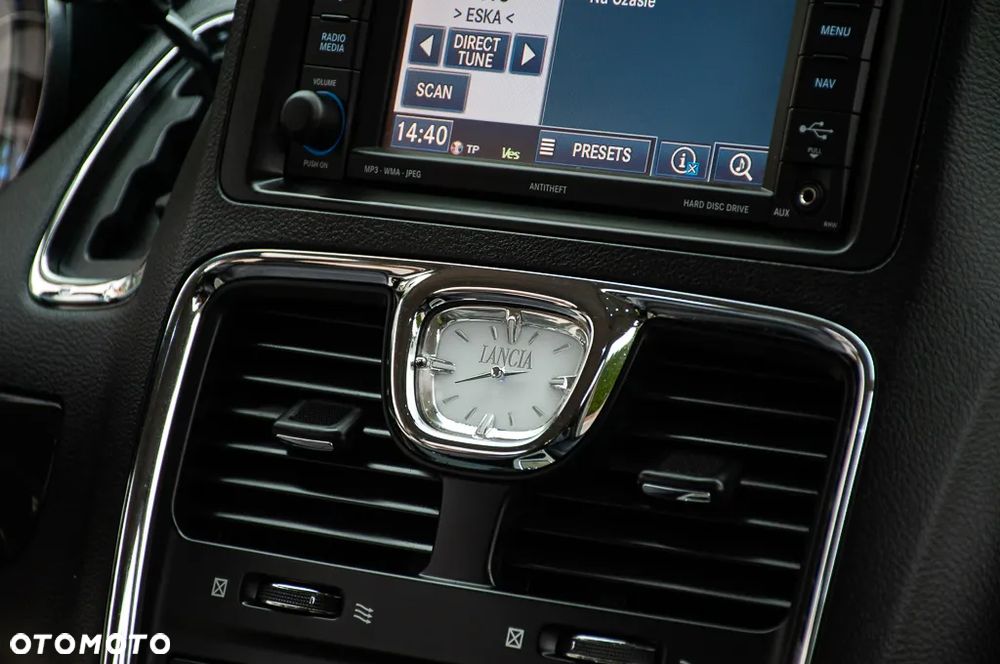 Lancia Voyager 3.6 Platinum - 17