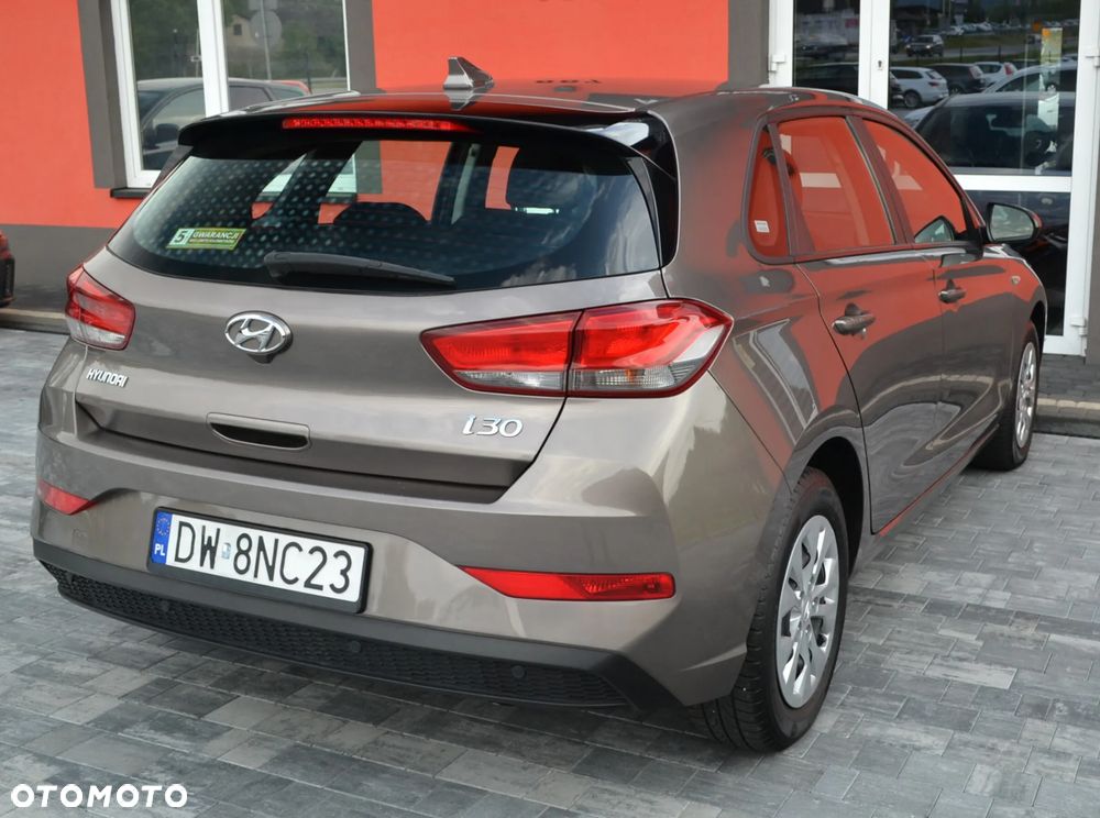 Hyundai i30 1.5 DPI Classic + - 4