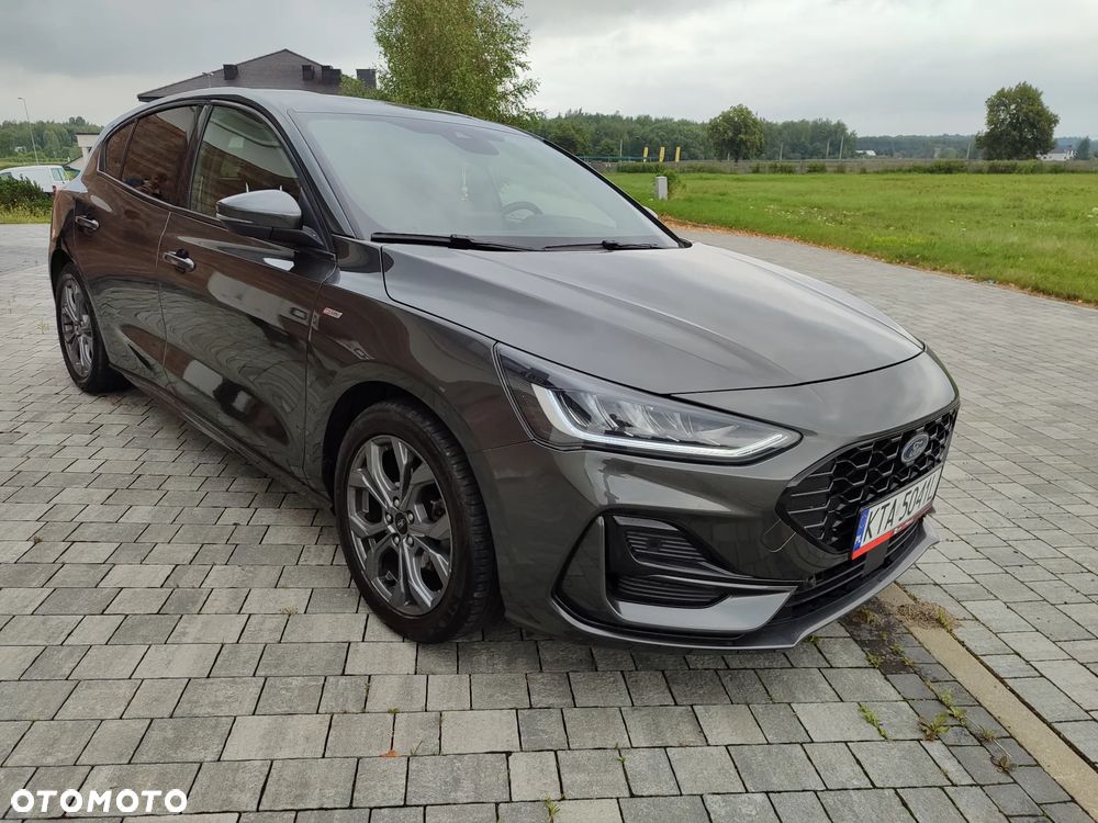 Ford Focus 1.0 EcoBoost Hybrid ST-LINE - 24