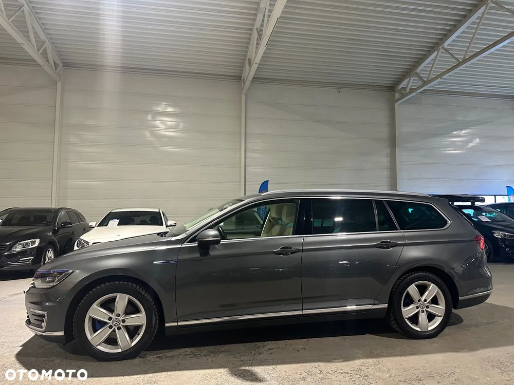 Volkswagen Passat - 3