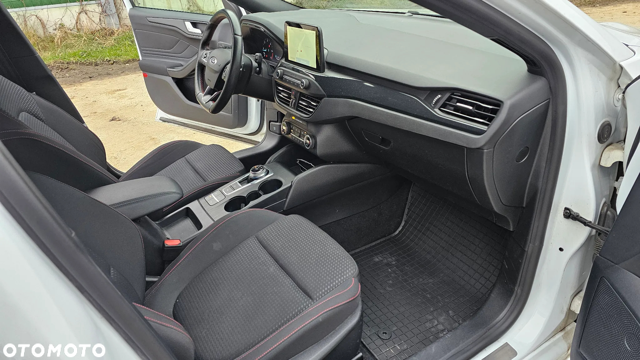 Ford Focus 1.5 EcoBlue Start-Stopp-System ST-LINE - 16