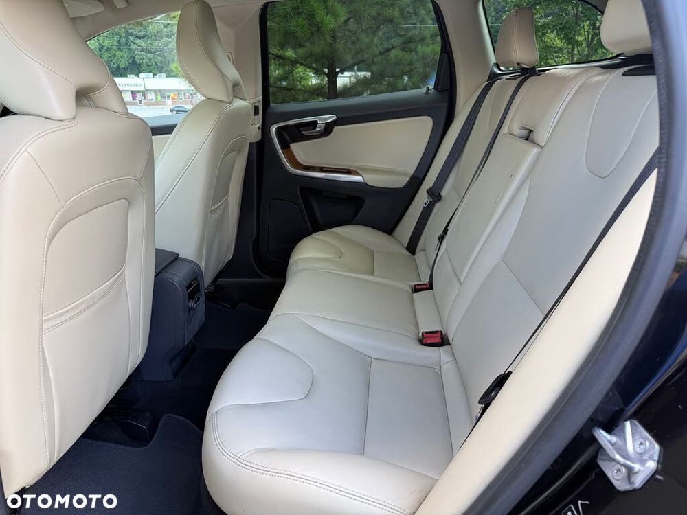 Volvo XC 60 T6 AWD Drive-E Momentum - 15