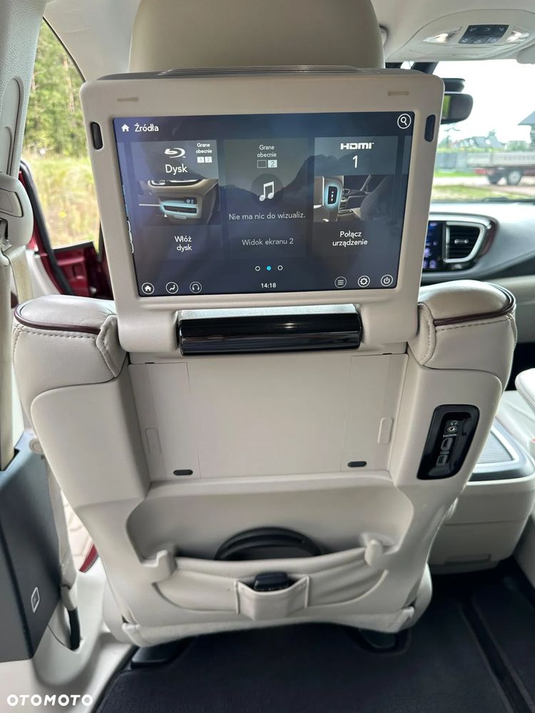 Chrysler Pacifica - 19