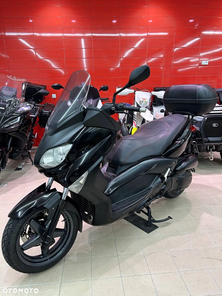 Yamaha X-max - 10
