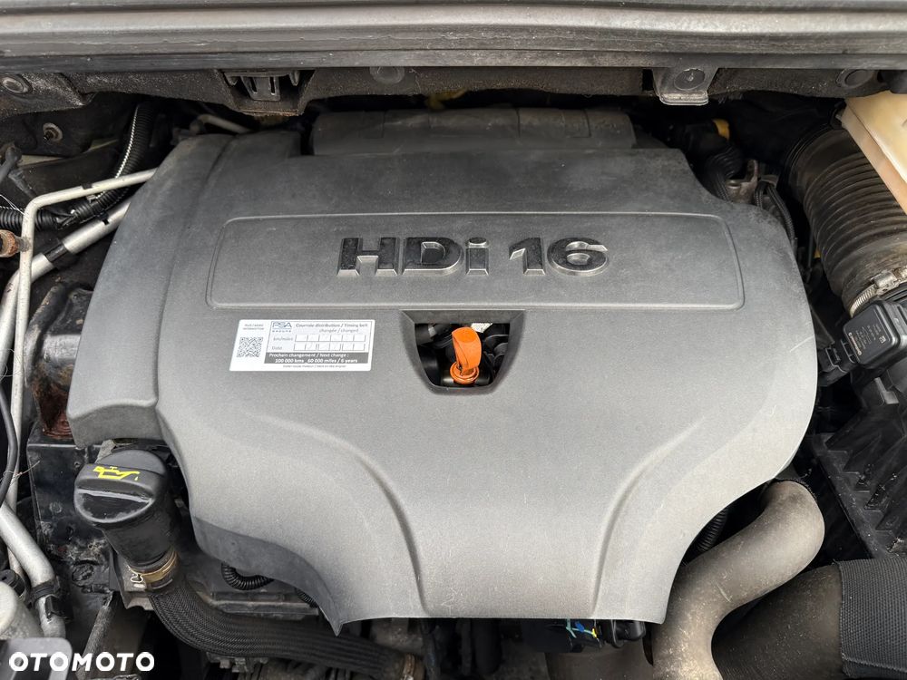 Peugeot 5008 2.0 HDi Family 7os - 28