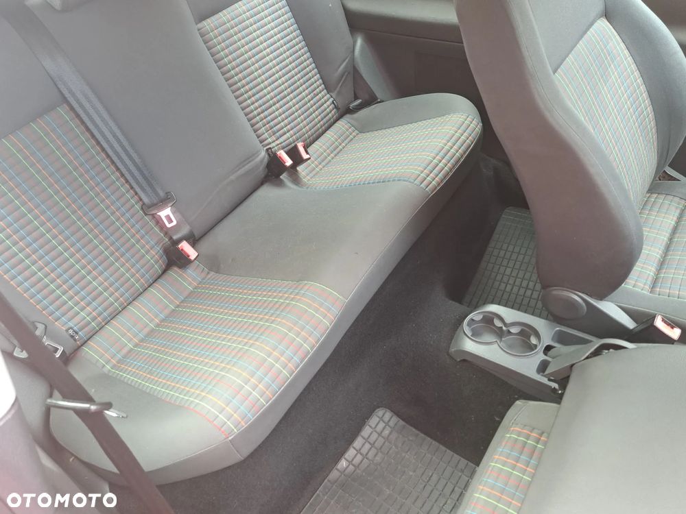 Volkswagen Polo - 10