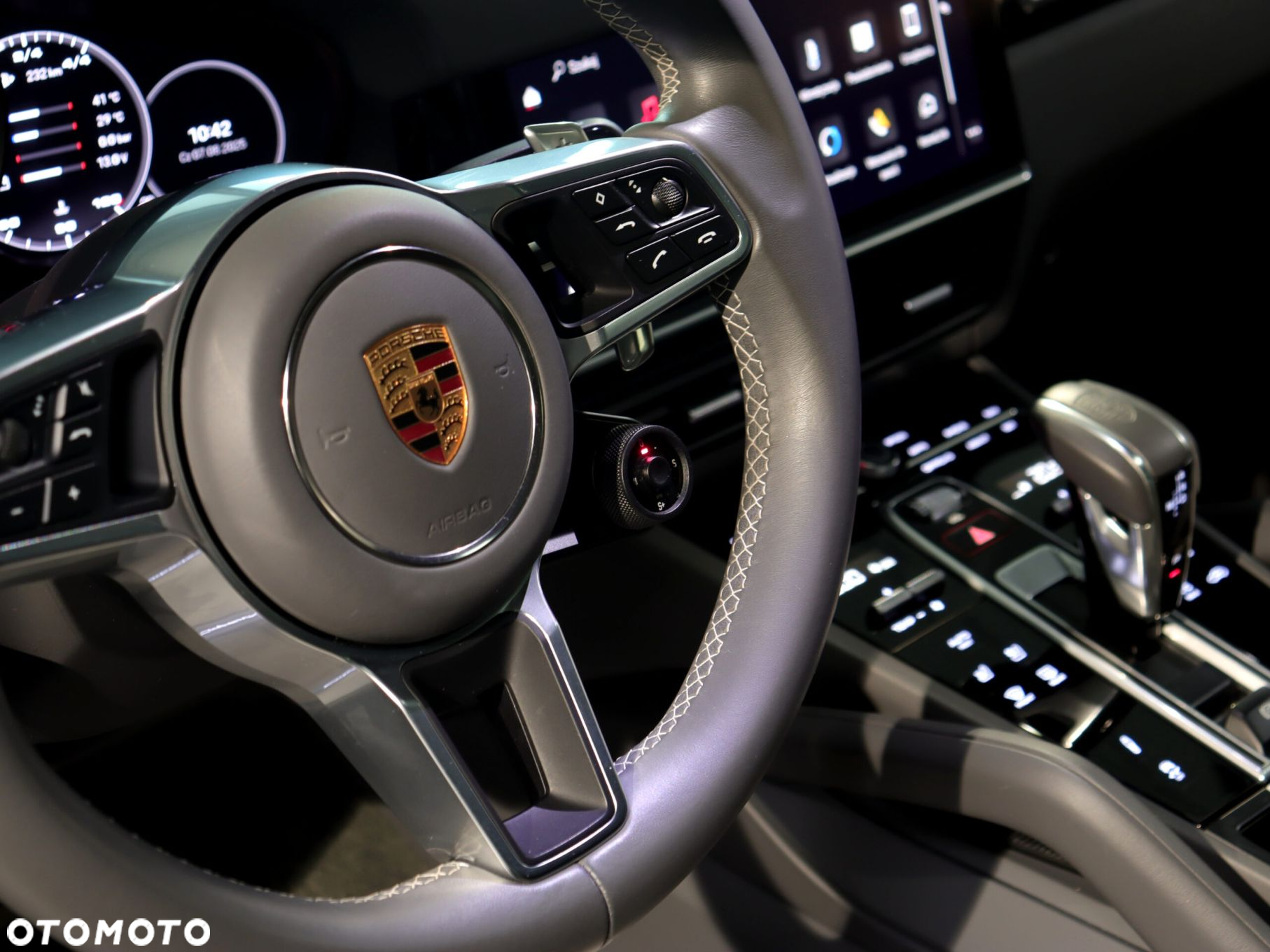 Porsche Cayenne Coupe GTS - 21