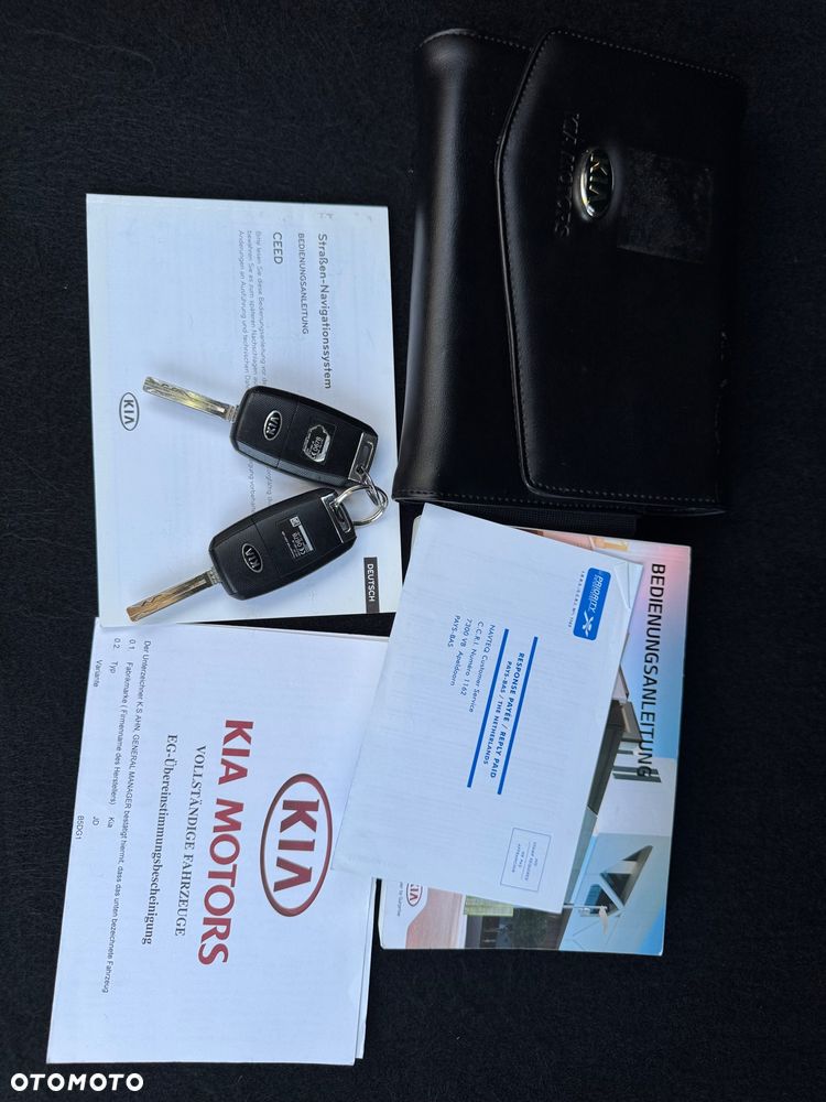 Kia Ceed 1.6 CRDi 136 ISG GT Line - 22
