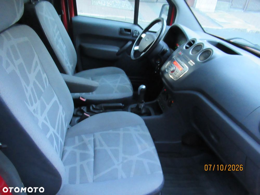 Ford Transit Connect - 8