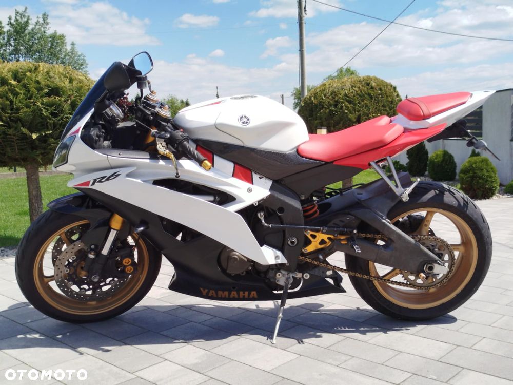 Yamaha R6 - 6