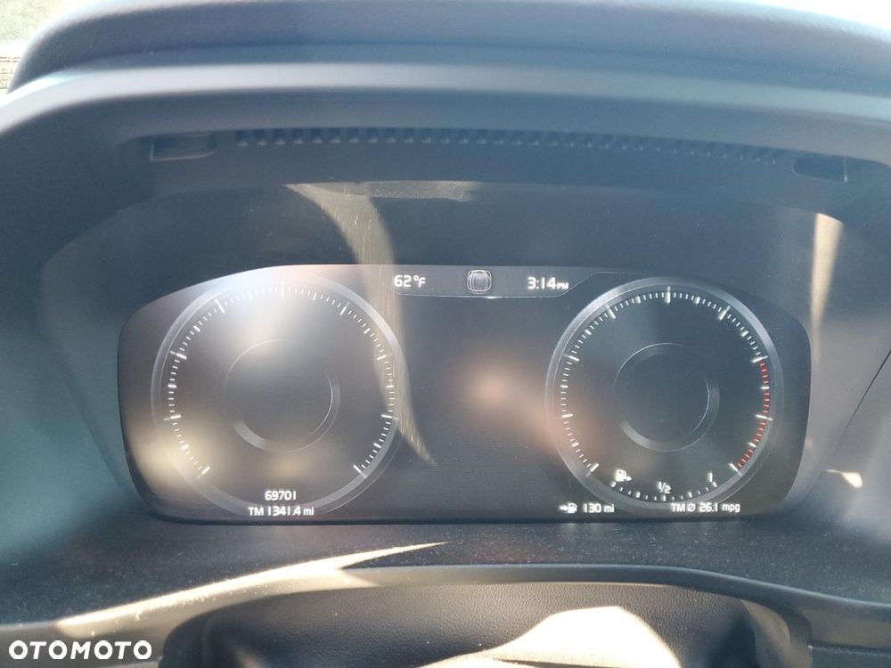 Volvo XC 40 T5 AWD Momentum - 9