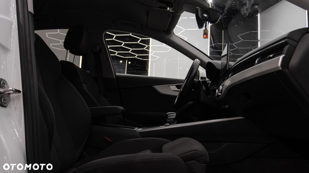 Audi A4 Limousine 35 TFSI mHEV S tronic - 18