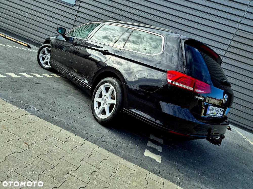 Volkswagen Passat Variant 2.0 TDI (BlueMotion Technology) Trendline - 19