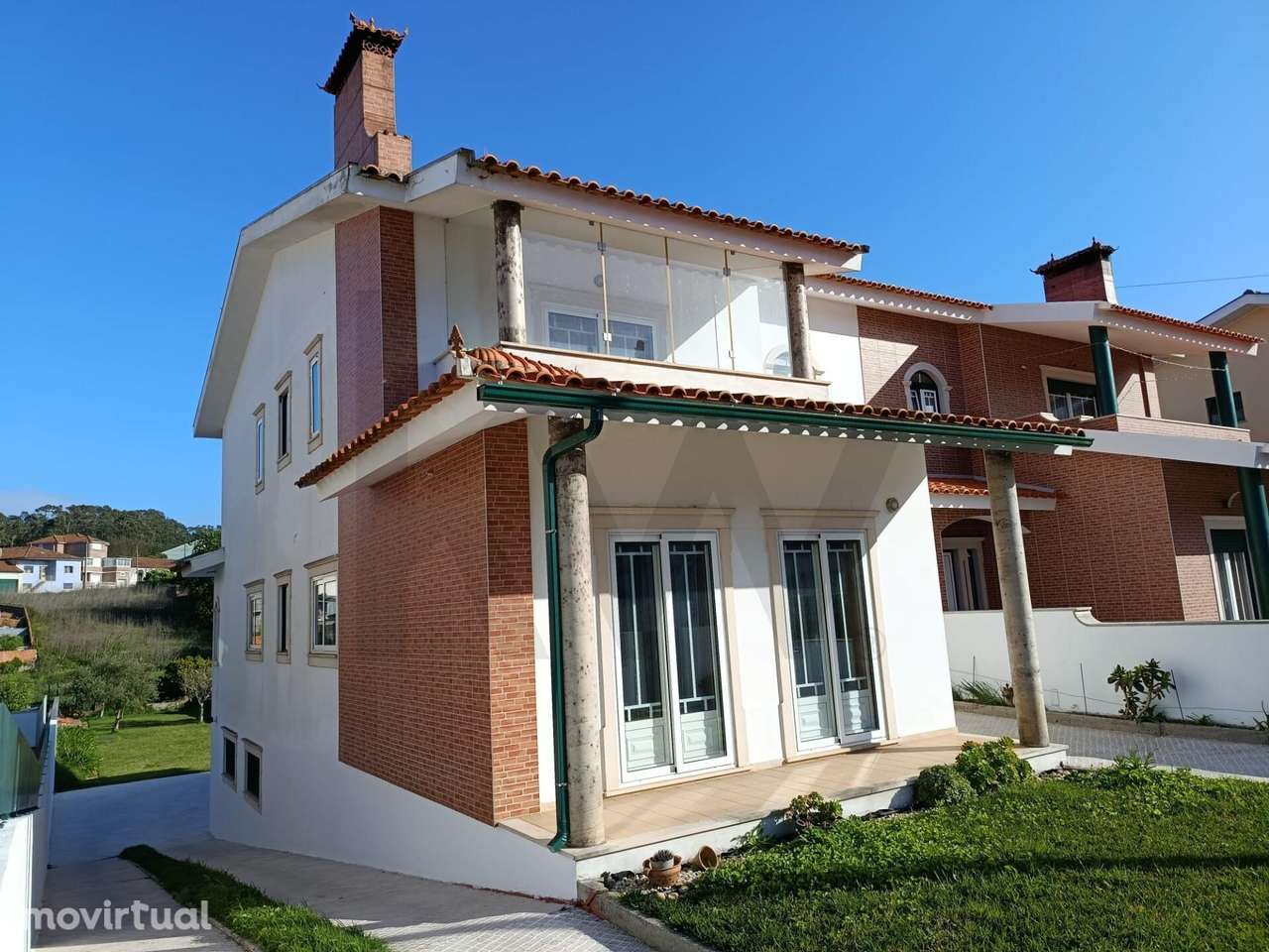 Moradia T4 espaçosa, com jardim e suite, em ótimo estado, a 8 min. do - Grande imagem: 2/46