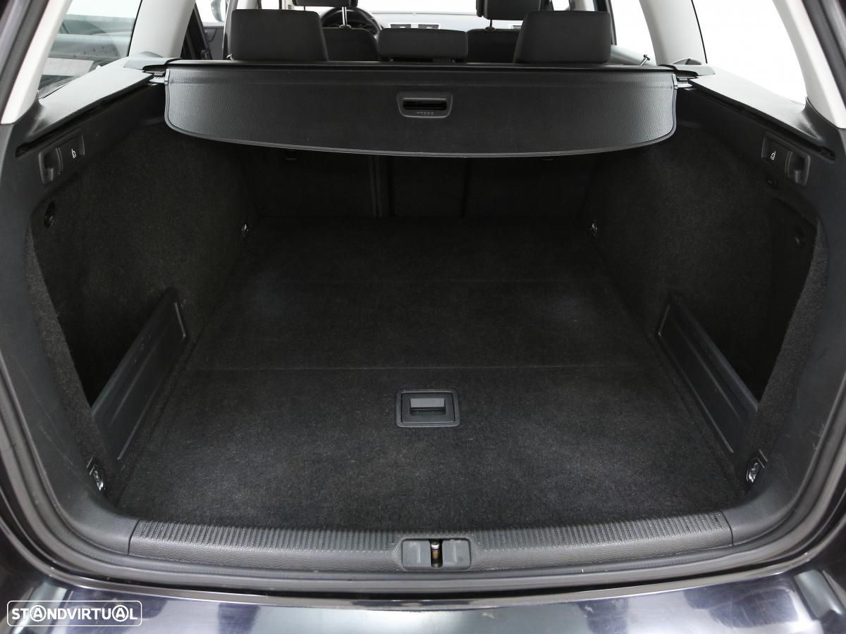 VW Passat Variant 2.0 TDi Confortline - 14