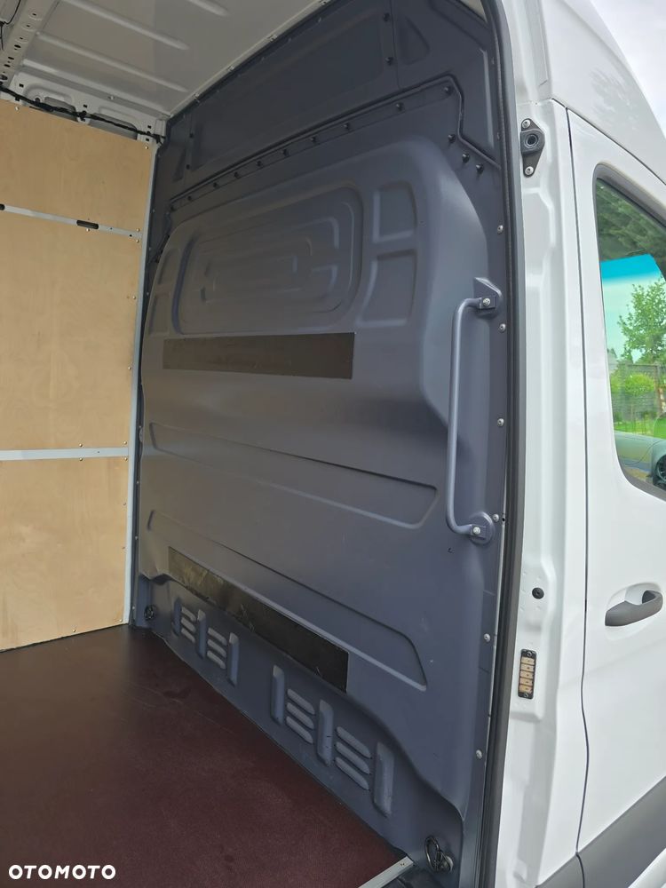 Mercedes-Benz SPRINTER 319 3.0 V6 190KM 60 Tyś km LONG 4,80cm Długi BOGATA OPCJA WYPOSAŻENIA KAMERA FUL LED HIGH PERFORMANCE MBOX 7 cala SEDZENIE KIEROWCY KOMFORTOWE TEMPOMAT AKTYWNY SALON PL STAN NOWY NOWY NOWY SERWIS ASO DO OSTATNIEGO Km - 17