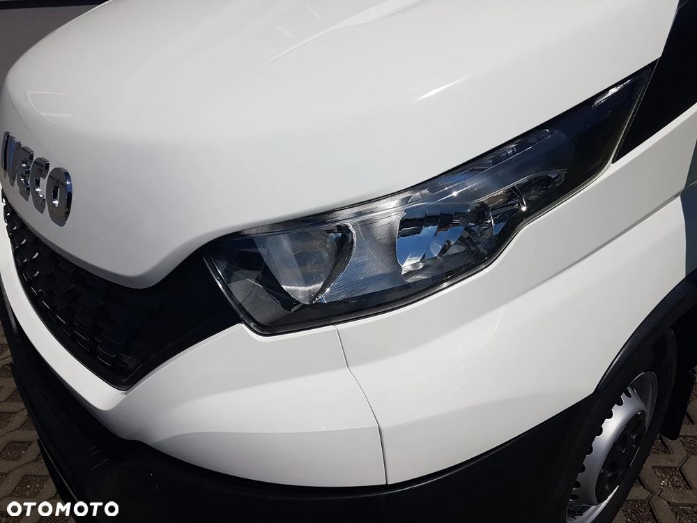 Iveco DAILY KONTENER NISKOPODŁOGOWY 4,43x2,23x2,42 SKLEP FOODTRUCK BAR KLIMA KONIOWÓZ KAMPER - 24