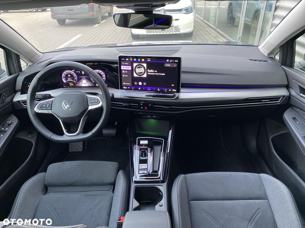 Volkswagen Golf - 34