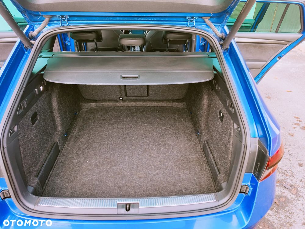 Skoda Superb 2.0 TDI SCR Sportline DSG - 24