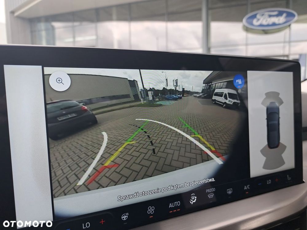 Ford Focus 1.0 EcoBoost Titanium X - 32