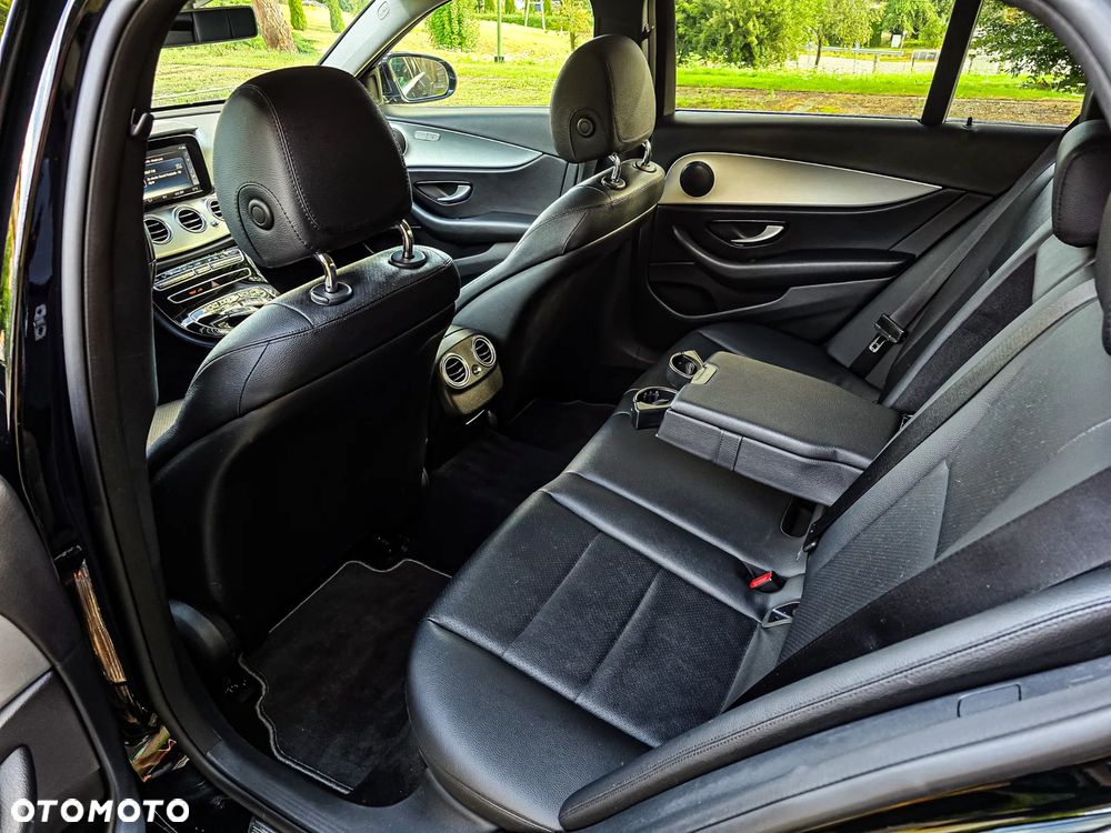 Mercedes-Benz Klasa E 220 d 9G-TRONIC - 34