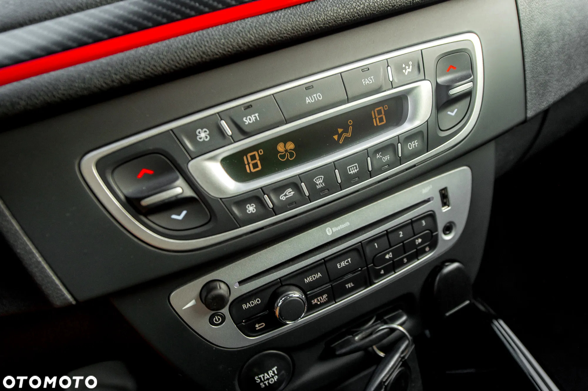 Renault Megane TCe 265 Coupe R.S Trophy - 27